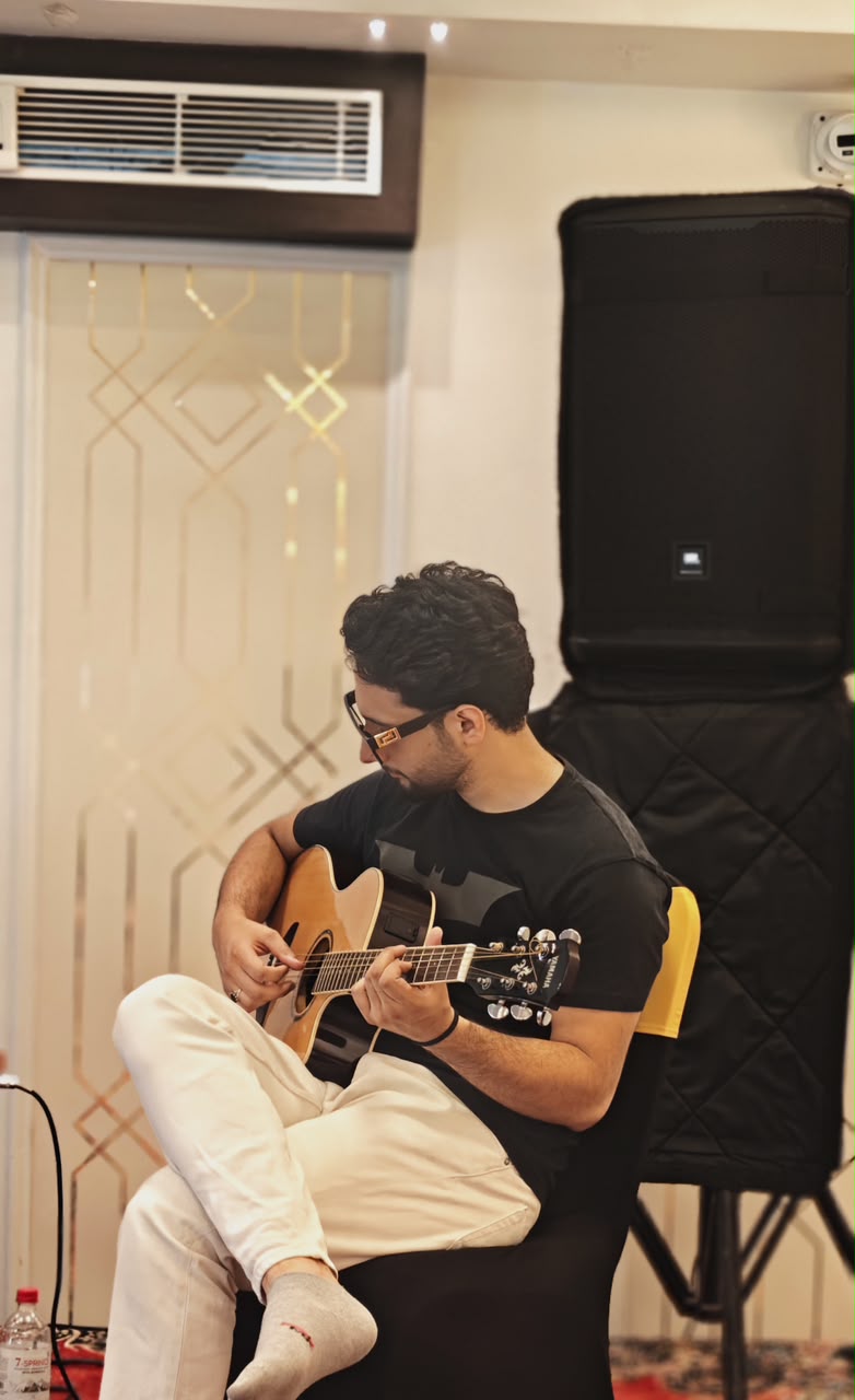 THE MALANG Guitarist